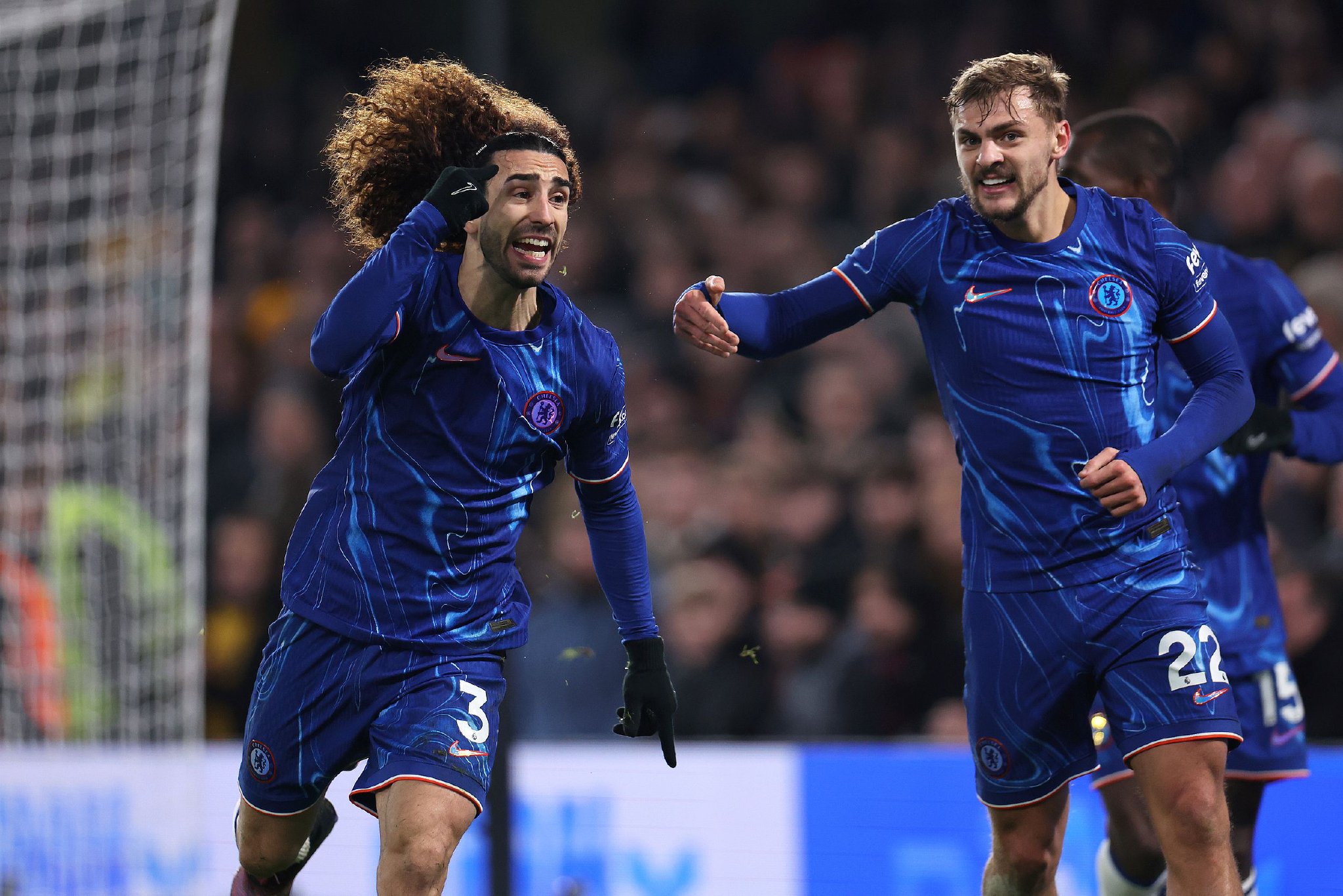 转会期突围战来临；菲尼克斯太阳围绕法国杯迎来里程碑；管理层满意；赛程密集仍需轮换的简单介绍