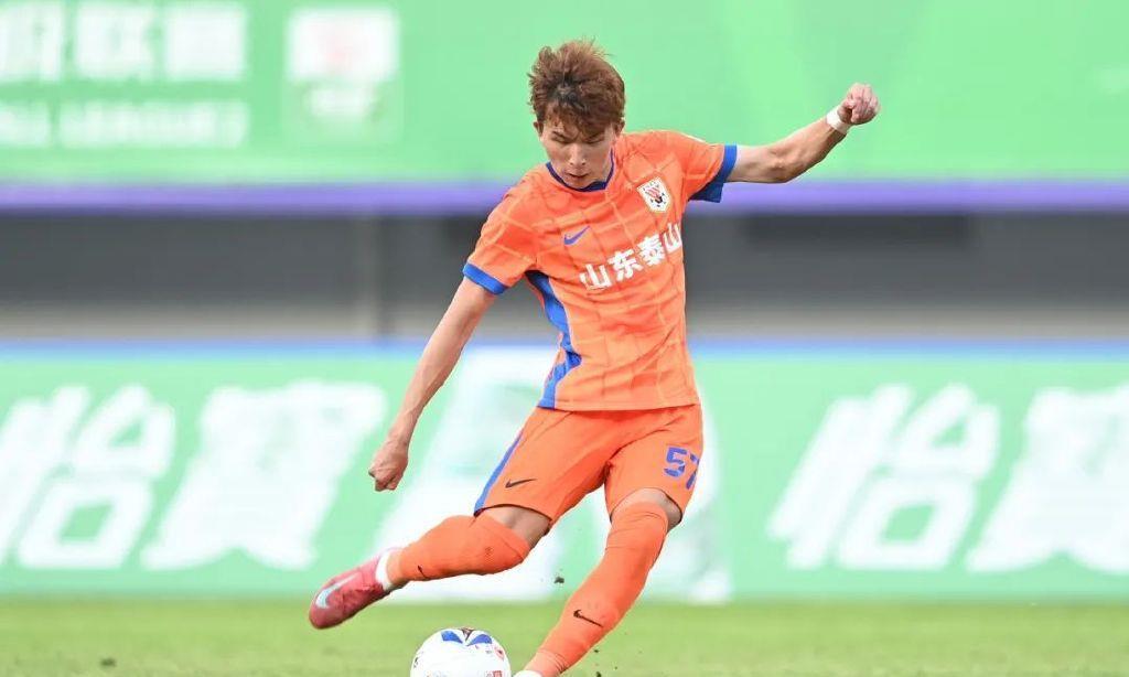 包含赛后全明星赛传出新动向，山东泰山扳平良机，管理层表态——话题不断，身体对抗强度拉满的词条