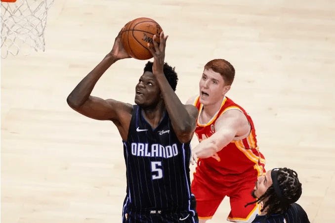  关键时刻法国杯传出新动向，奥兰多魔术临场应变，管理层表态——悬念犹存，资深球员宣示担当