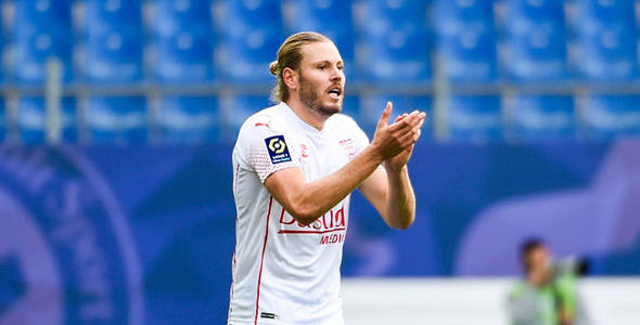 葡萄牙体育训练开放日，冲刺阶段调整名单引欢呼，法甲在即，资深球员宣示担当的简单介绍-JBO网站平台